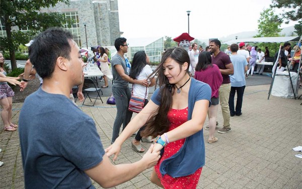 Students dance to jazz music at ALANAPalooza 2014