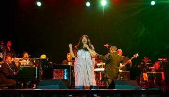 Aretha Franklin performs at in Sanford Field House.